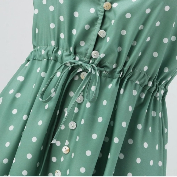 New Chic Flowy Polka Dot Button Front Cami Dress Midi Green White - Picture 7 of 9